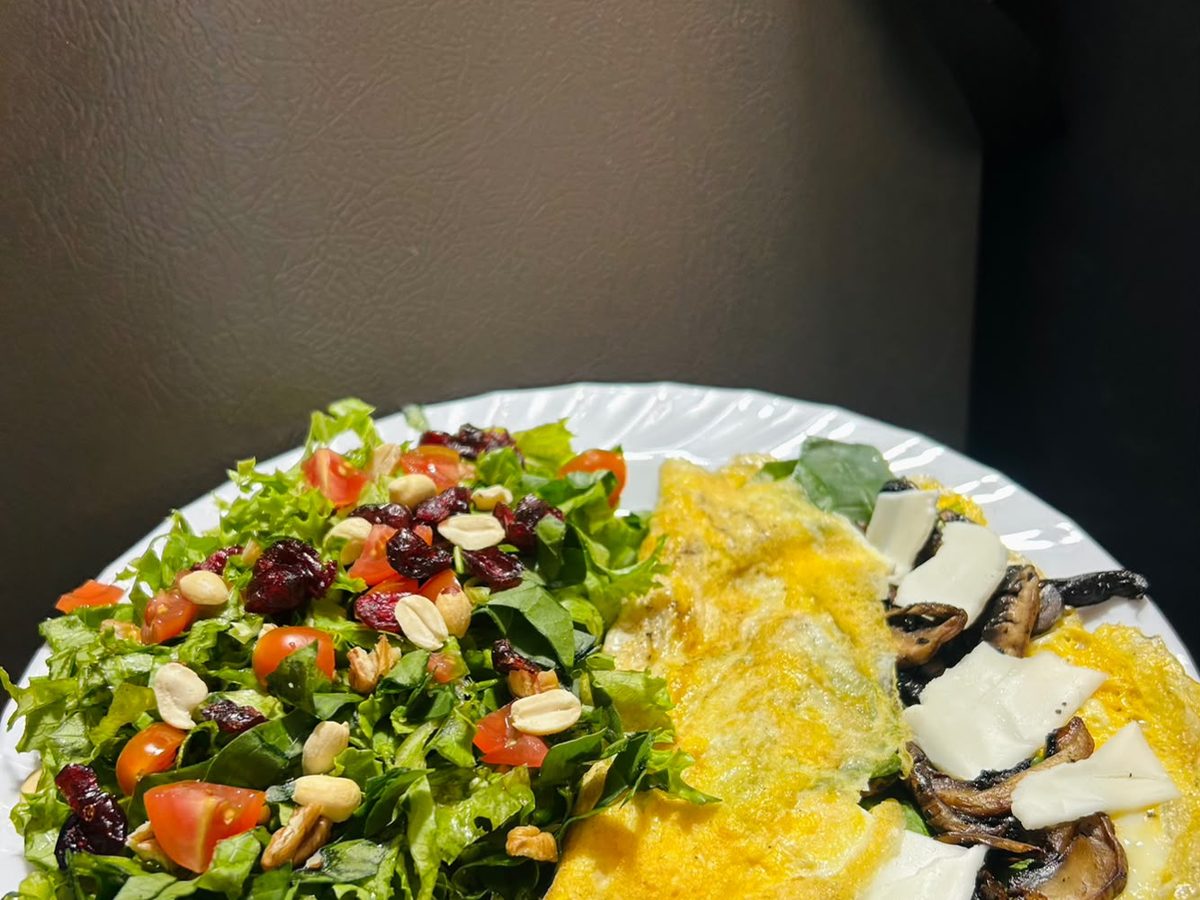 Omelette de espinaca y champiñones — LM Wellness Food